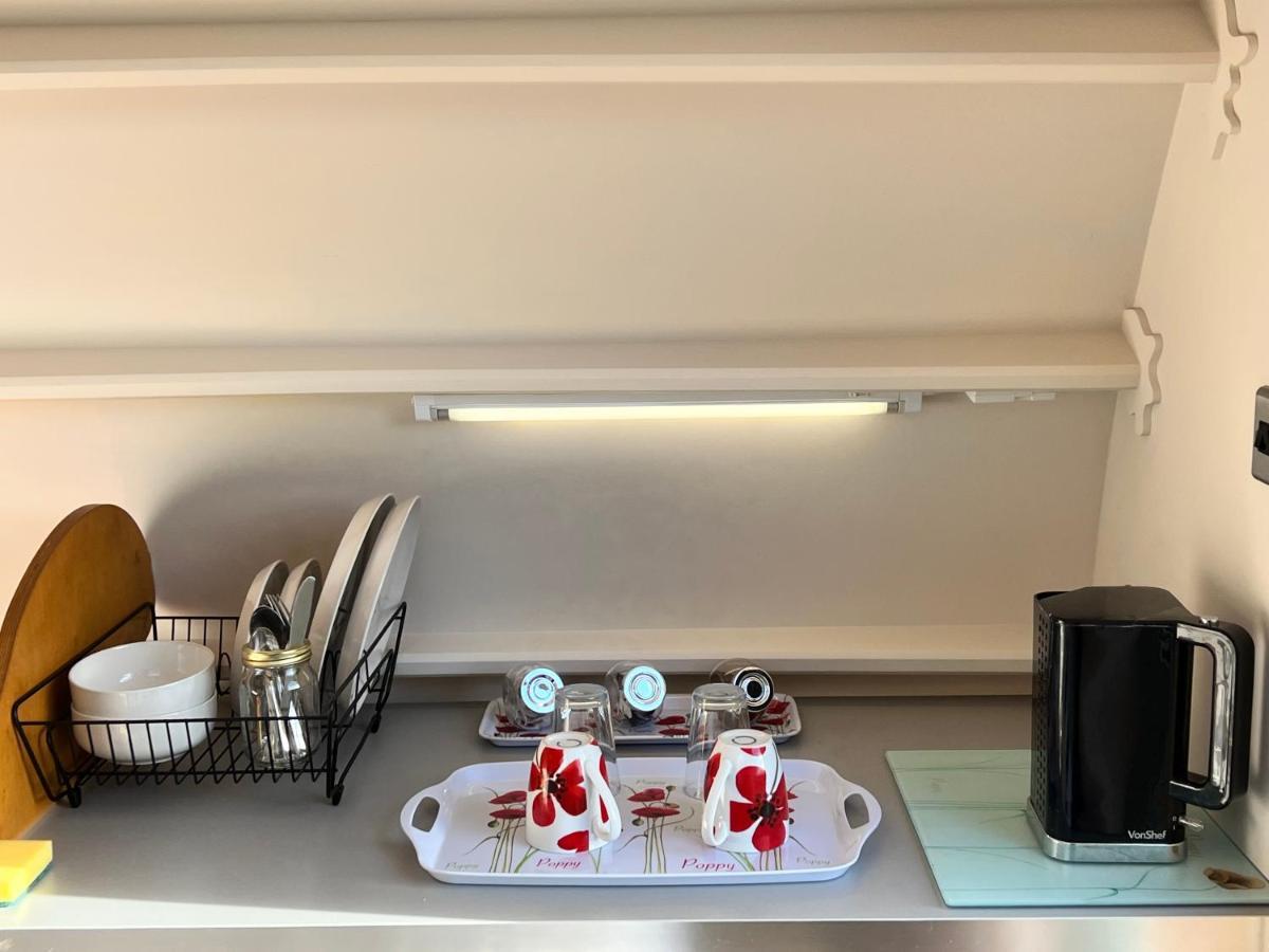 Stonehenge Campsite & Glamping Hotel Berwick St James Buitenkant foto