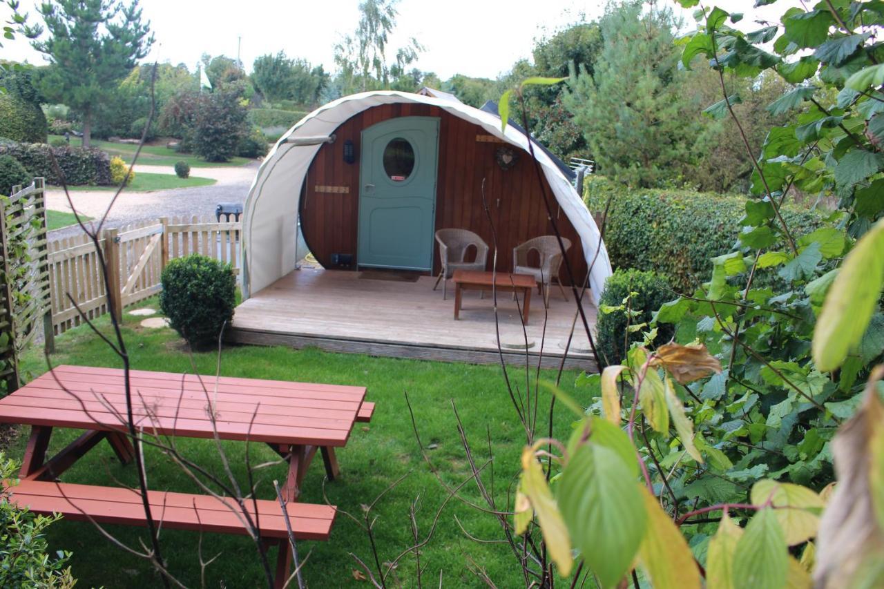 Stonehenge Campsite & Glamping Hotel Berwick St James Buitenkant foto
