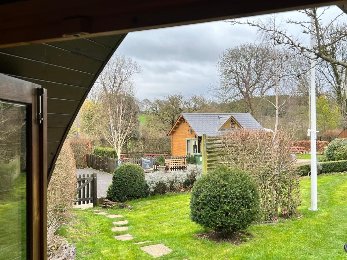 Stonehenge Campsite & Glamping Hotel Berwick St James Buitenkant foto