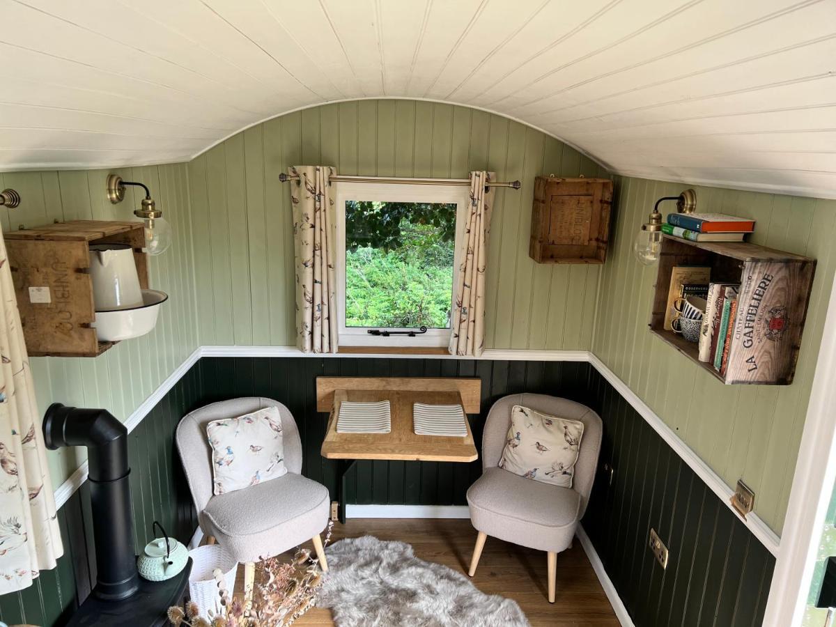 Stonehenge Campsite & Glamping Hotel Berwick St James Buitenkant foto